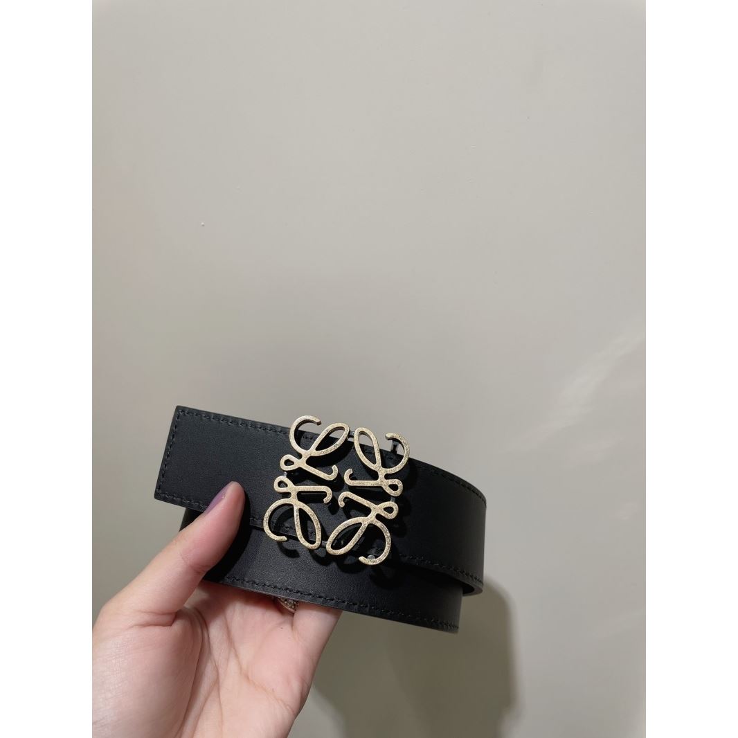 L0ew* belts